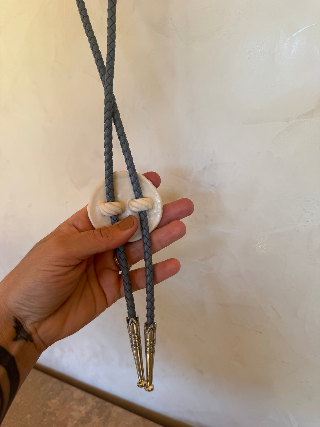 Clay Hunter Jumper Bolo