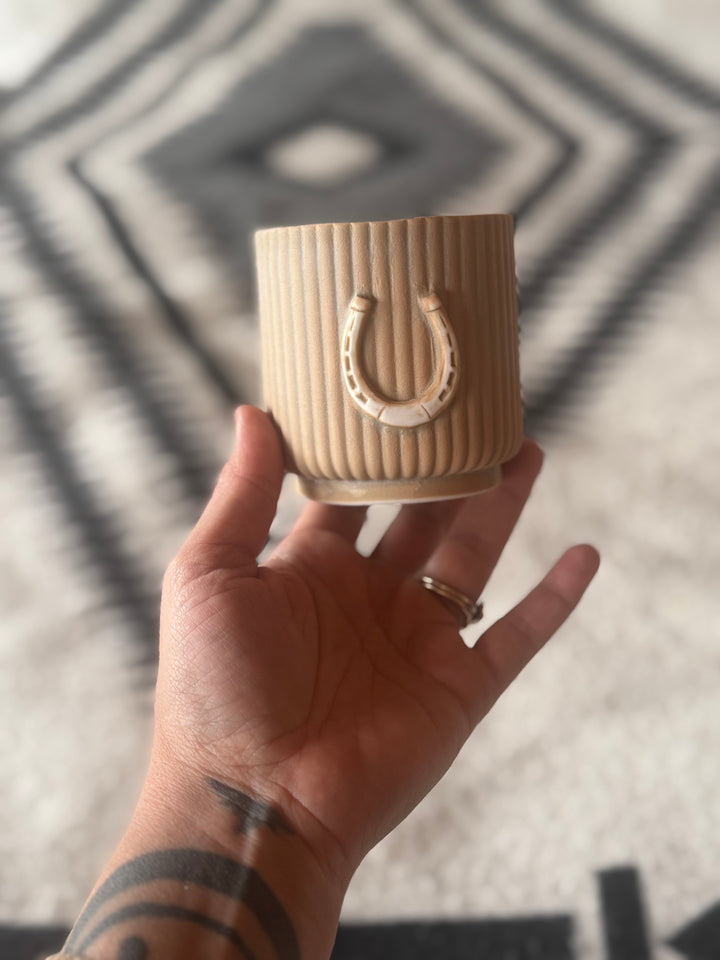 Horseshoe Cup