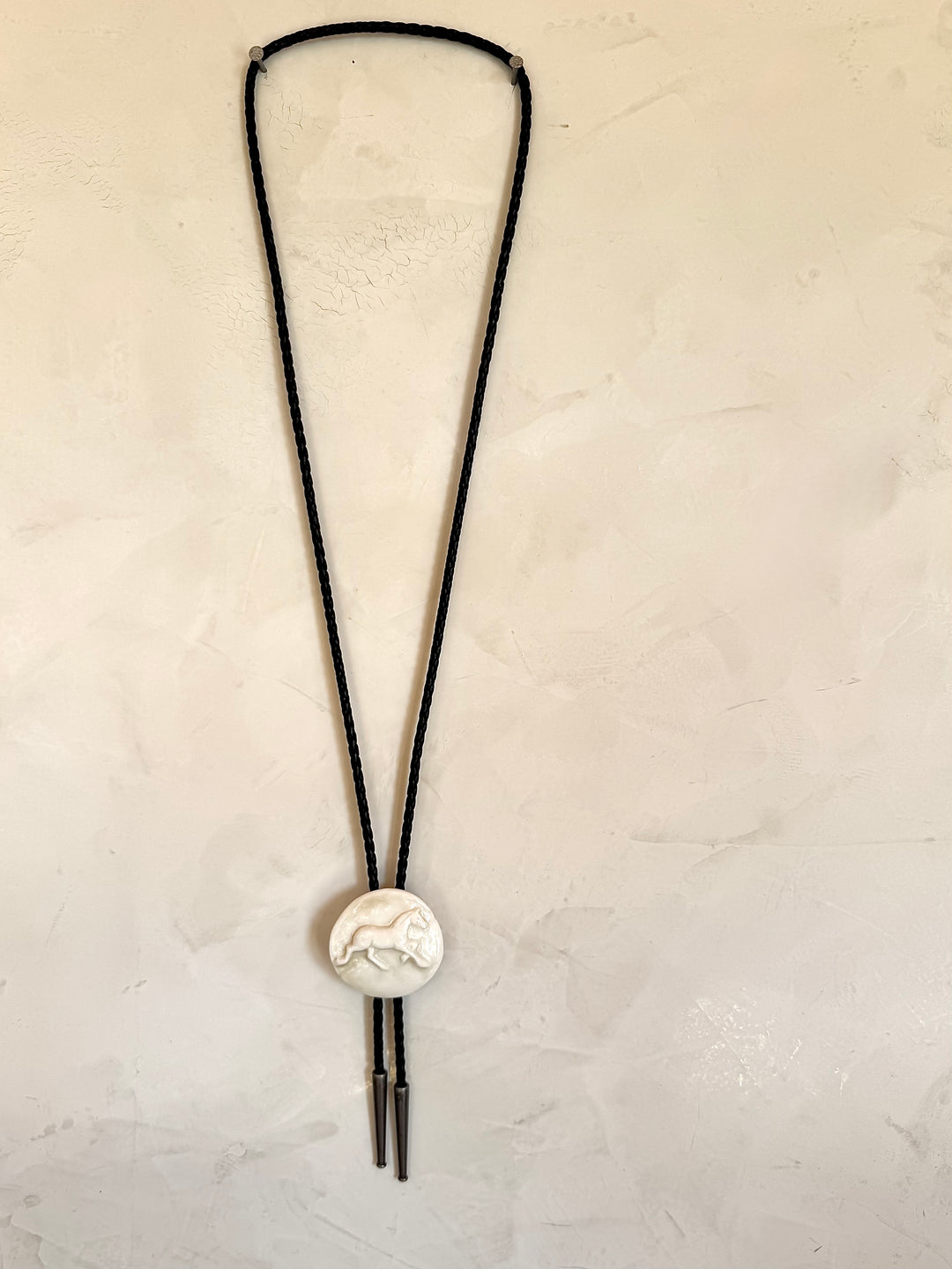 Clay Hunter Jumper Bolo