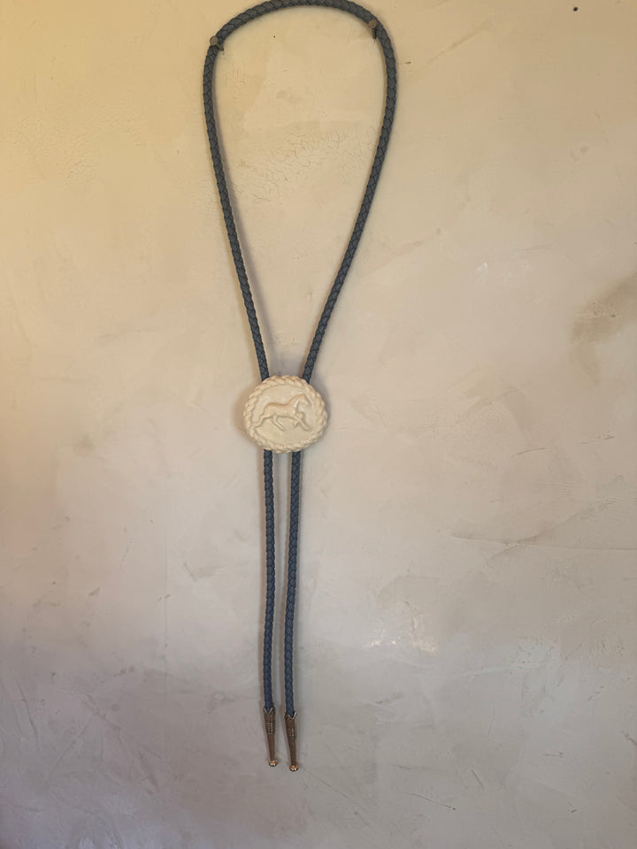 Clay Hunter Jumper Bolo