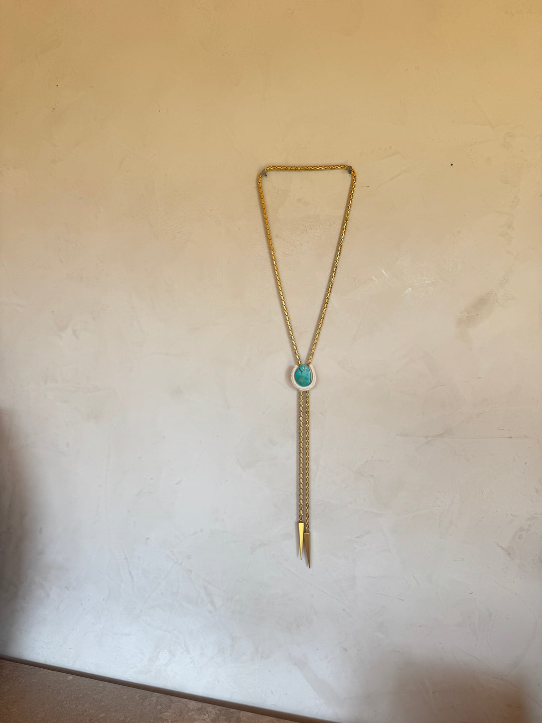Clay Horseshoe Chain Bolo