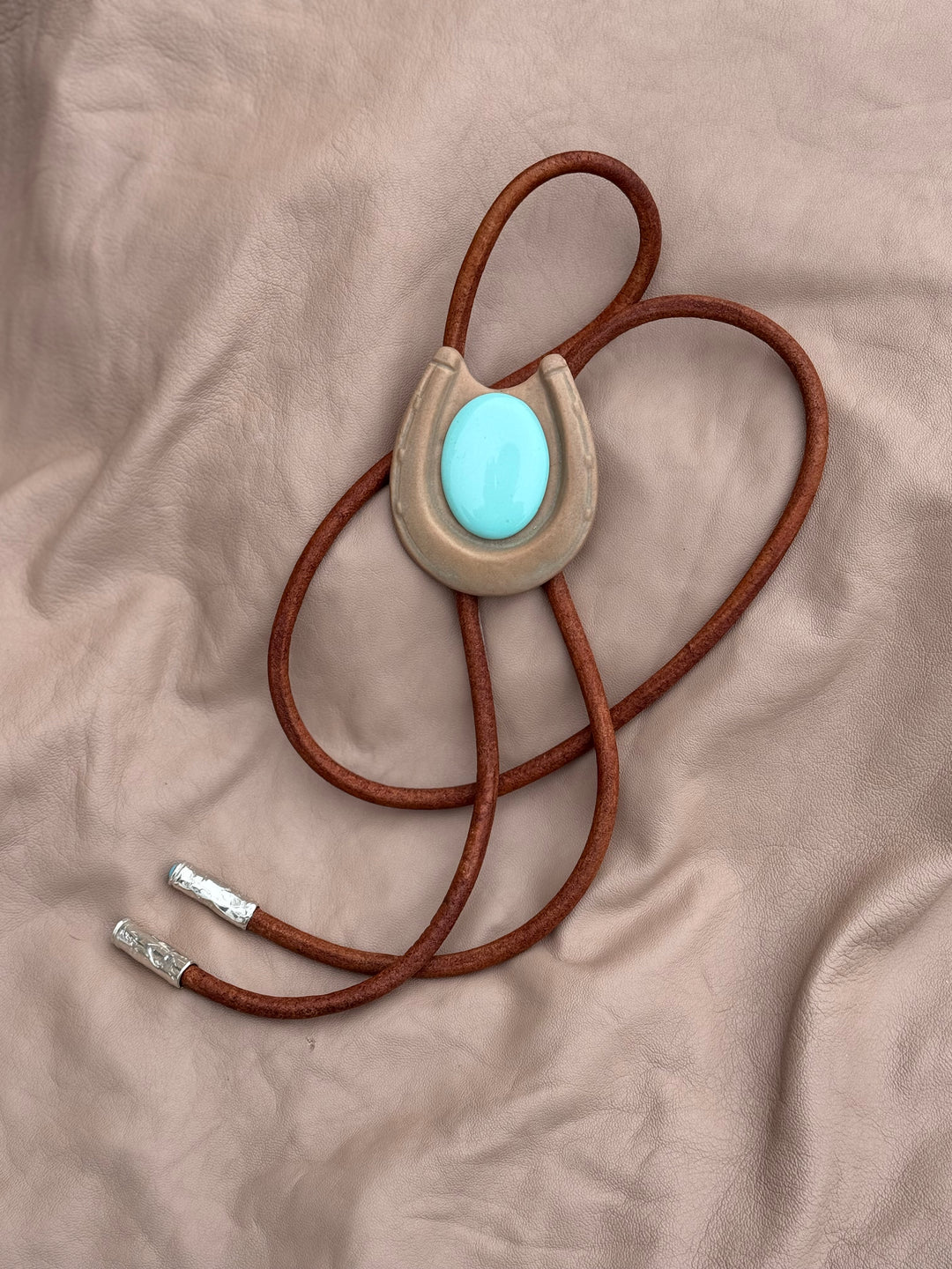 Clay Horseshoe Bolo