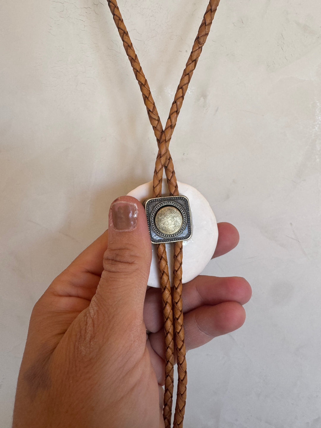 Clay Hunter Jumper Bolo