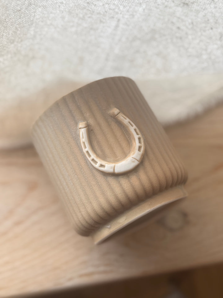 Horseshoe Cup