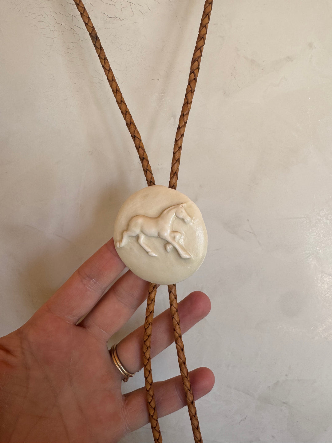 Clay Hunter Jumper Bolo