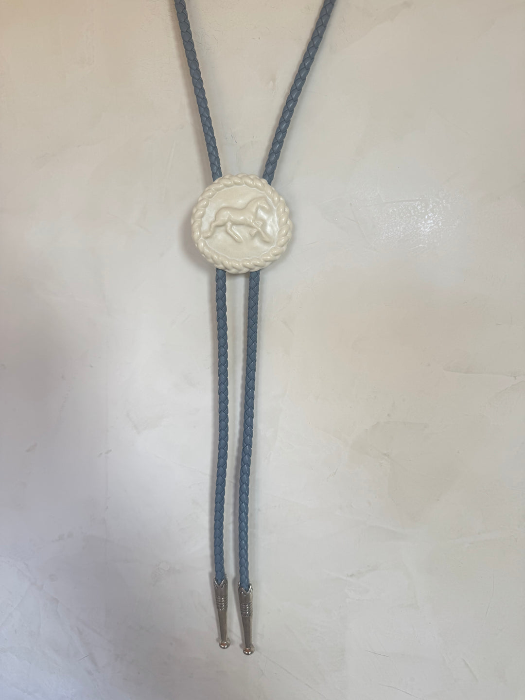 Clay Hunter Jumper Bolo