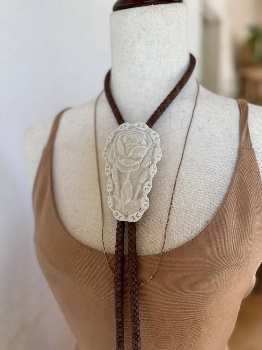 Chained Rose Bolo