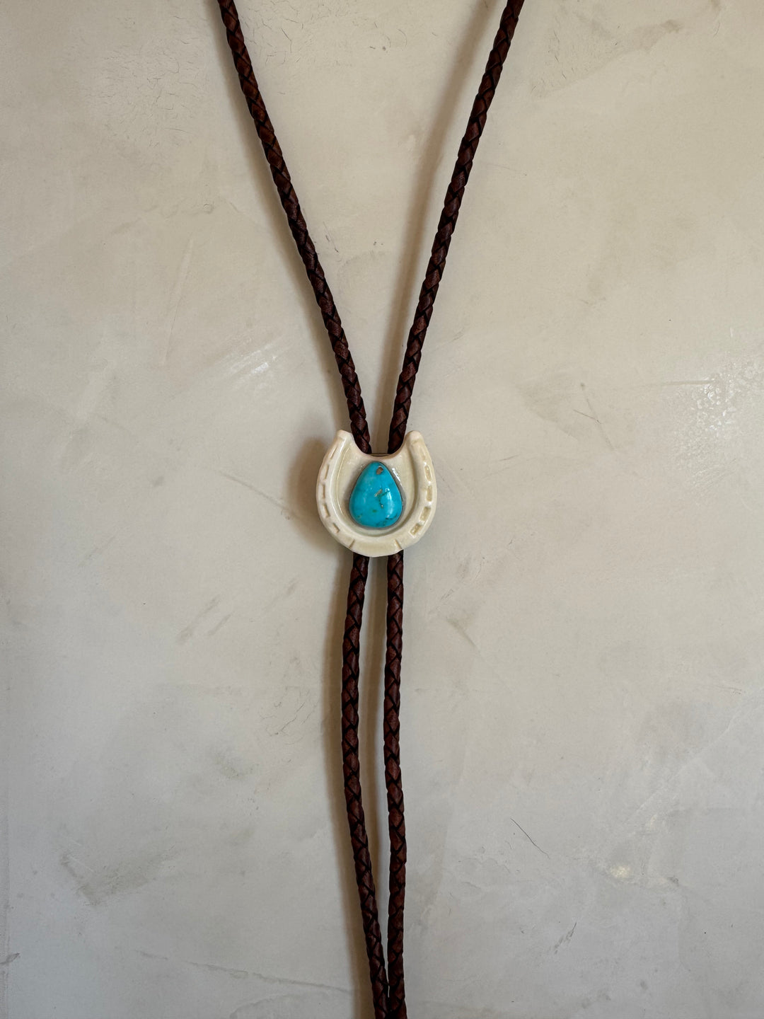 Clay Horseshoe Bolo