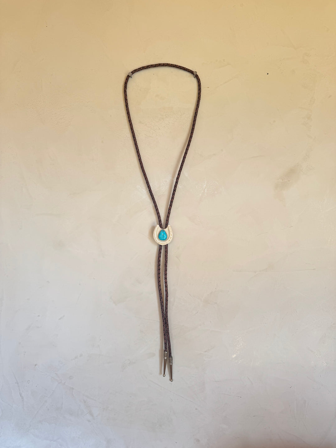 Clay Horseshoe Bolo