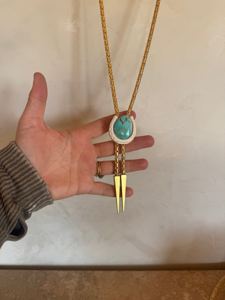 Clay Horseshoe Chain Bolo