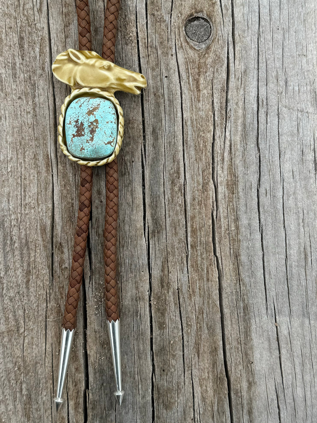 Porcelan and Turquoise Horse Bolo