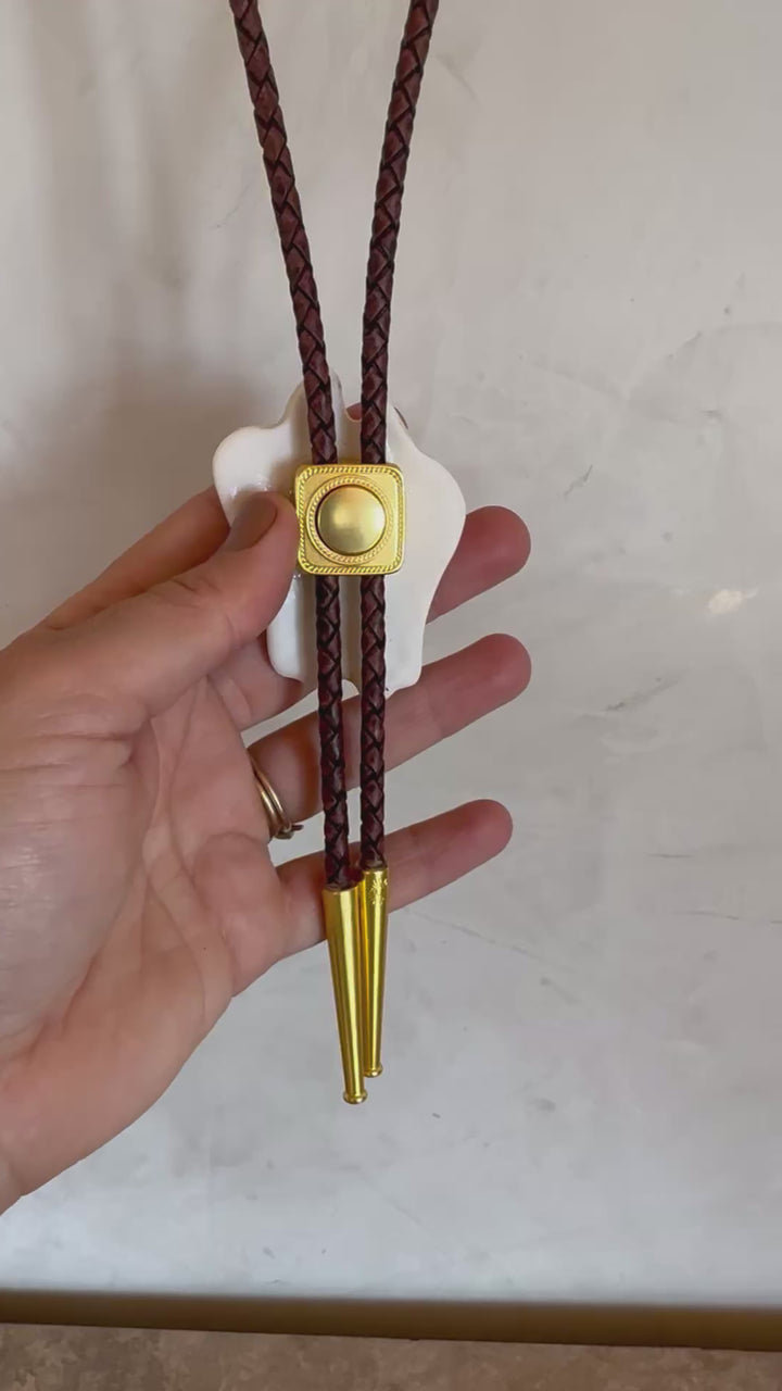 Clay Two Horse Bolo