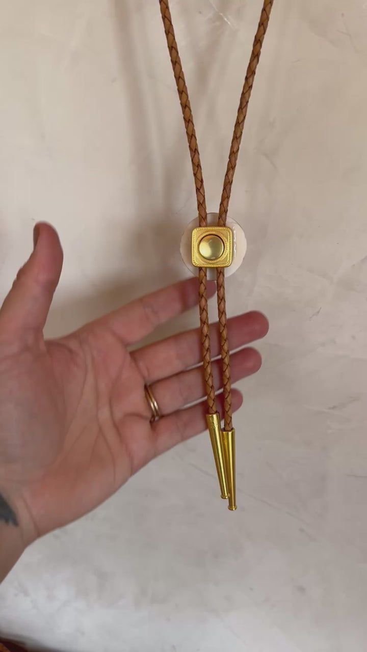 Clay Flower Bolo